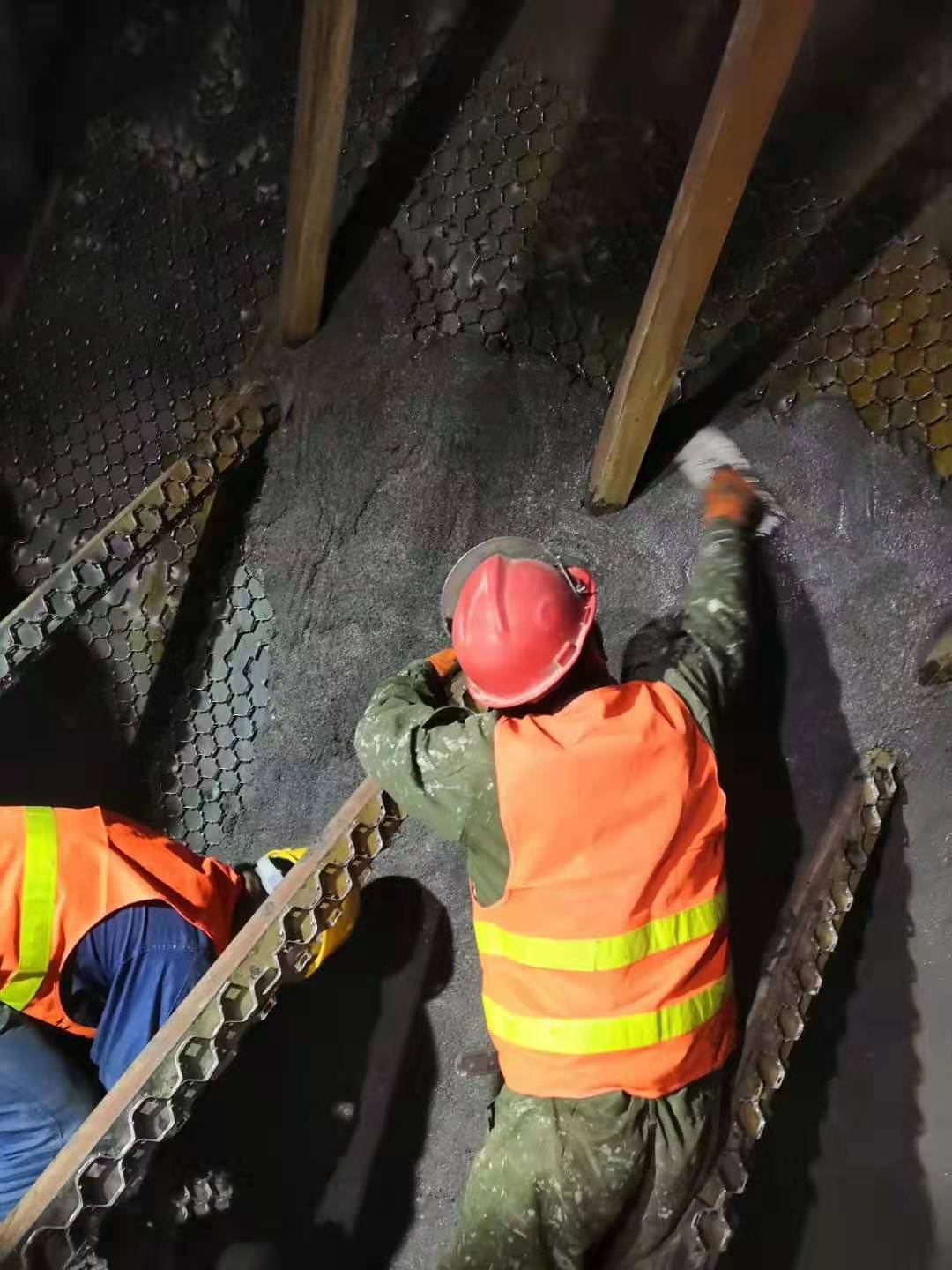 ̼������ĥ�մ�Ϳ��