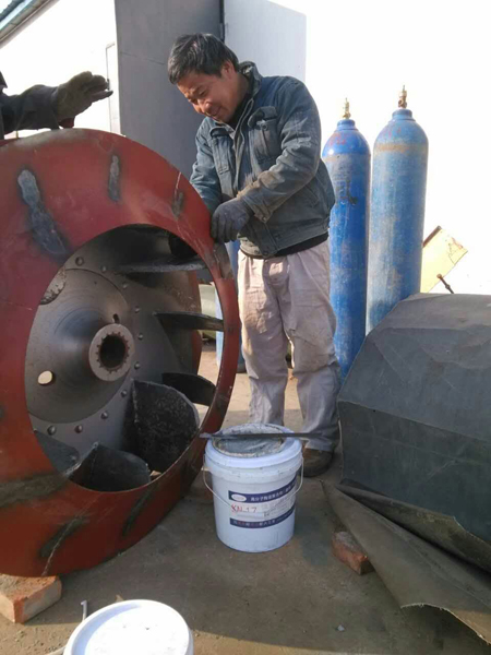 �L�C�~Ƭ��ĥͿ��