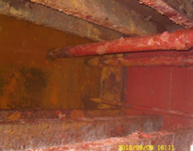 壓載艙內部腐蝕嚴重 壓載艙內部腐蝕嚴重